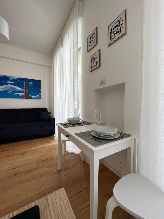 Piazza Dante 9 Genoa Center Town Appartement Buitenkant foto